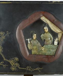 Lakdoos voor sieraden met speksteen decoratie