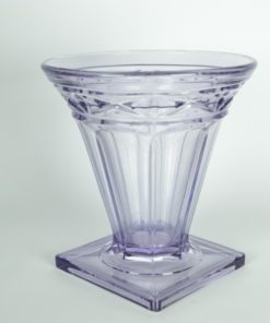 Art Deco vaas paars glas vierkante voet