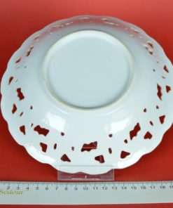 Opengewerkt bord met Versailles afbeelding - porselein