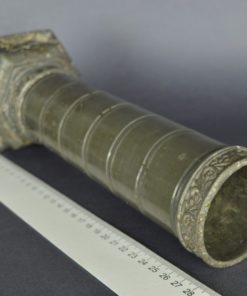 Aziatische wierookbrander - grote koker van metaal antiek