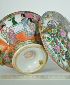 Dekselschaal Famille Rose - aardewerk