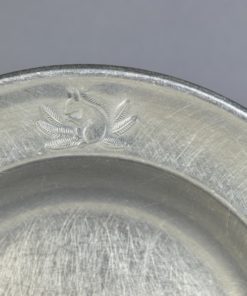 Kinderbordje van staal met eekhoorn