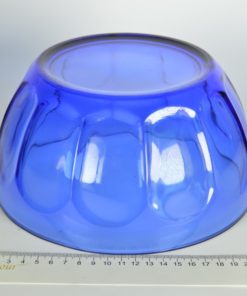 Schaal van blauw glas