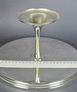 Taartplateau verzilverd met glazen stolp
