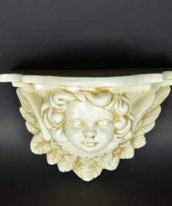 Console met engeltje, wandplank van steen