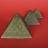 Drie Piramides van koper