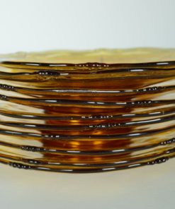 Glazen bordjes amberkleurig