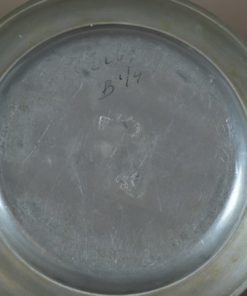 Antiek bordje van tin - met keurmerken