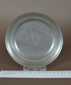 Antiek bordje van tin - met keurmerken