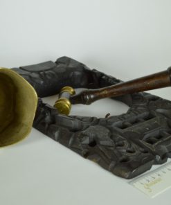 Balinese gong met hamer - hout met koper