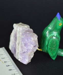 Vogeltje van malachiet op amethist