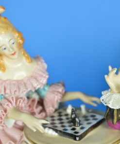 Schaakspelend stelletje van Porselein Alka Dresden - Schachspiel