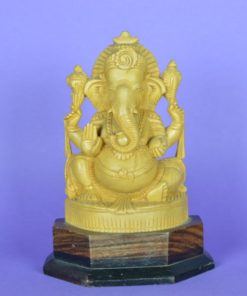 Ganesha van licht hout