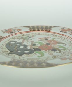 Japans sierbord met bloemen en rotsformatie -keramiek