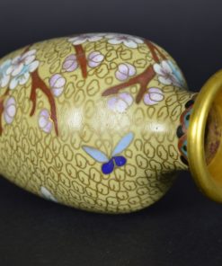 Cloisonné vaas met Japanse kersenbloesem