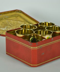 Blik - rood met bloemen