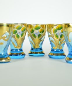 Borrelglaasjes of eierdopjes - beschilderd blauw glas met goud