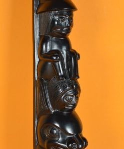 Totempaal Indianen Canada - zwart steen