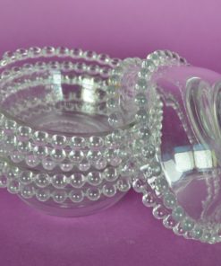 Dessertschaaltjes van glas met parelrand