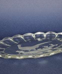 Glazen ovale schaal met intaglio fazant in landschap