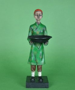 Chinese man met dienblad - kunsthars