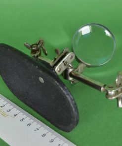 Vergrootglas met derde hand - gietijzer en glas