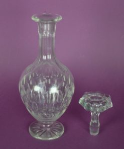 Karaf met olijfslijpsel - antiek glas