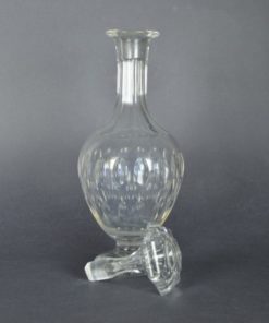 Karaf met olijfslijpsel - antiek glas
