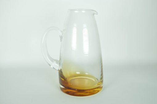 Karaf / kan van kleurloos en amberkleurig glas