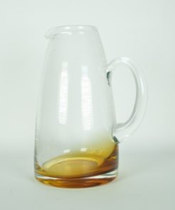 Karaf / kan van kleurloos en amberkleurig glas