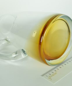 Karaf / kan van kleurloos en amberkleurig glas