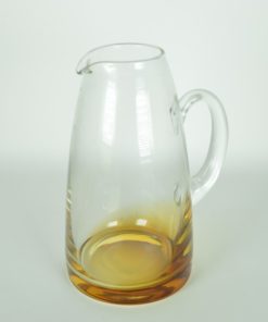 Karaf / kan van kleurloos en amberkleurig glas