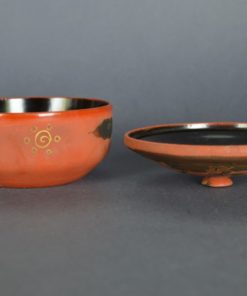 Lakdoosje met meisje - rood, zwart en goud