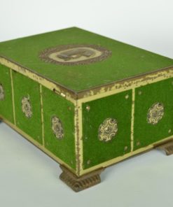 Blik met antiek Egyptisch hoofd 1920 - groen fluweel