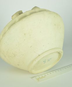 Waterkruik crèmekleurig aardewerk