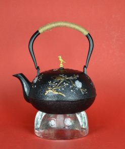 Theepot met bloemen en vogel - gietijzer