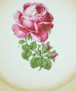 Taart- gebaksschaal met roos en parelmoerglazuur - porselein