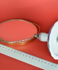 Make-up spiegel op porseleinen voet