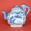 Theepot met blauwe draken - Chinees porselein