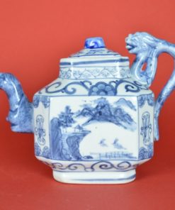 Theepot met blauwe draken - Chinees porselein