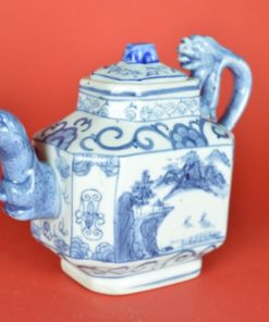 Theepot met blauwe draken - Chinees porselein
