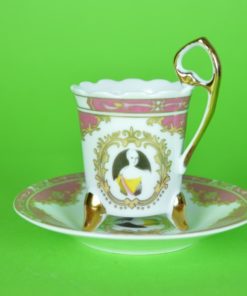 Kop en schotel Cameo Cabinet roze - porselein