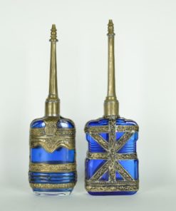 Spaanse azuurblauwe flessen - glas en koper