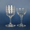 Twee gegraveerde portglazen - glas en kristal