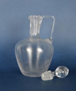 Kleine kan van Fries draadglas