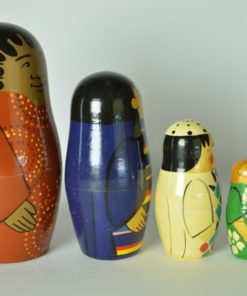 Russische Matroesjka met 5 mannen - berkenhout