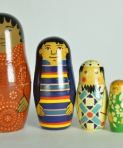 Russische Matroesjka met 5 mannen - berkenhout