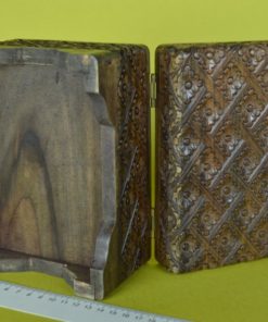 Doosje met uitgestoken ruit en bloemen - hardhout