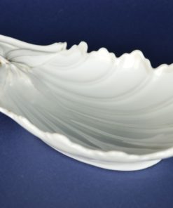 Schaaltje bladpatroon in reliëf - wit porselein