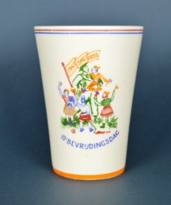 Beker -1945 5 mei1955 10e bevrijdingsdag - P. Regout - keramiek
